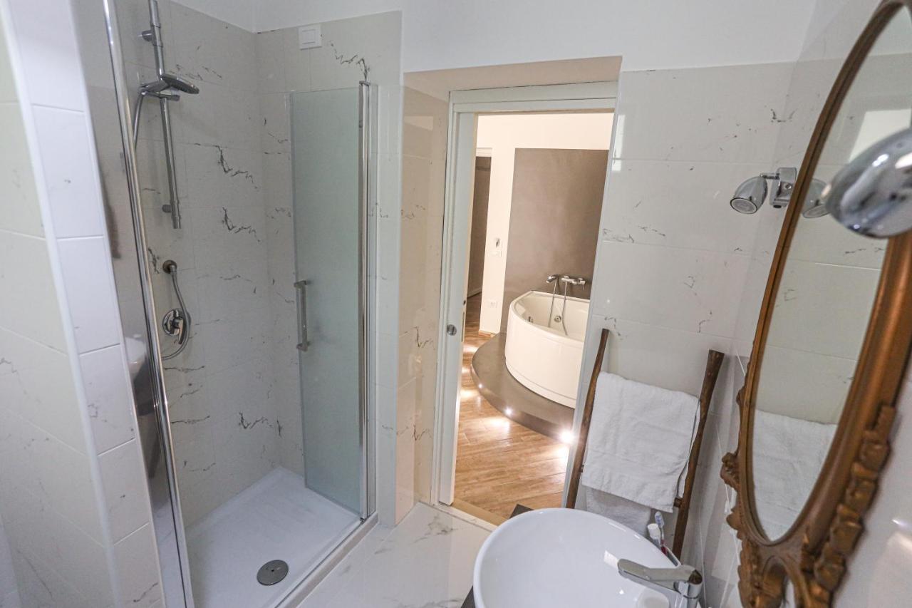 B&B La Fenice Suite Salerno Bagian luar foto